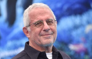 Ron Meyer resigns from NBCUniversal amid extortion attempts