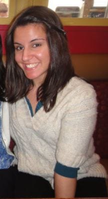 Monica Oliveira Headshot