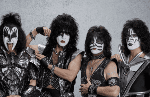 A&E KISSes and tells