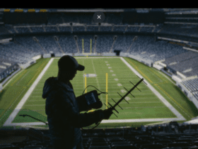 NFL, Verizon go another 10