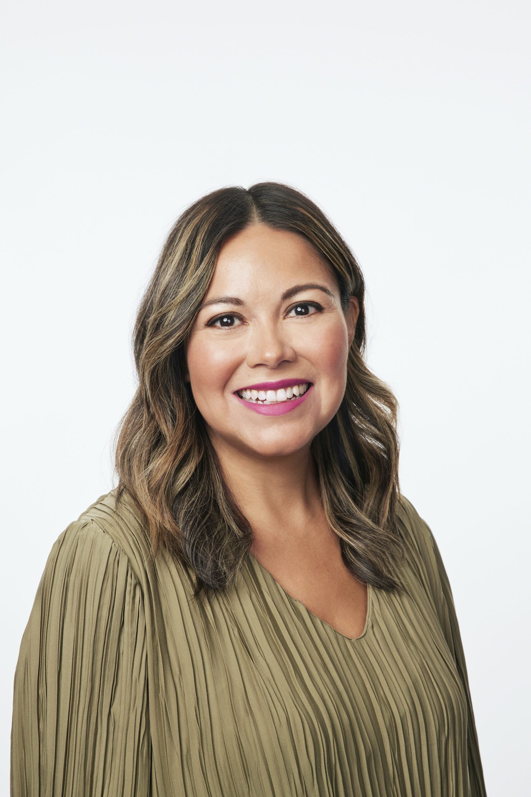 Zapata, Andrea headshot 01