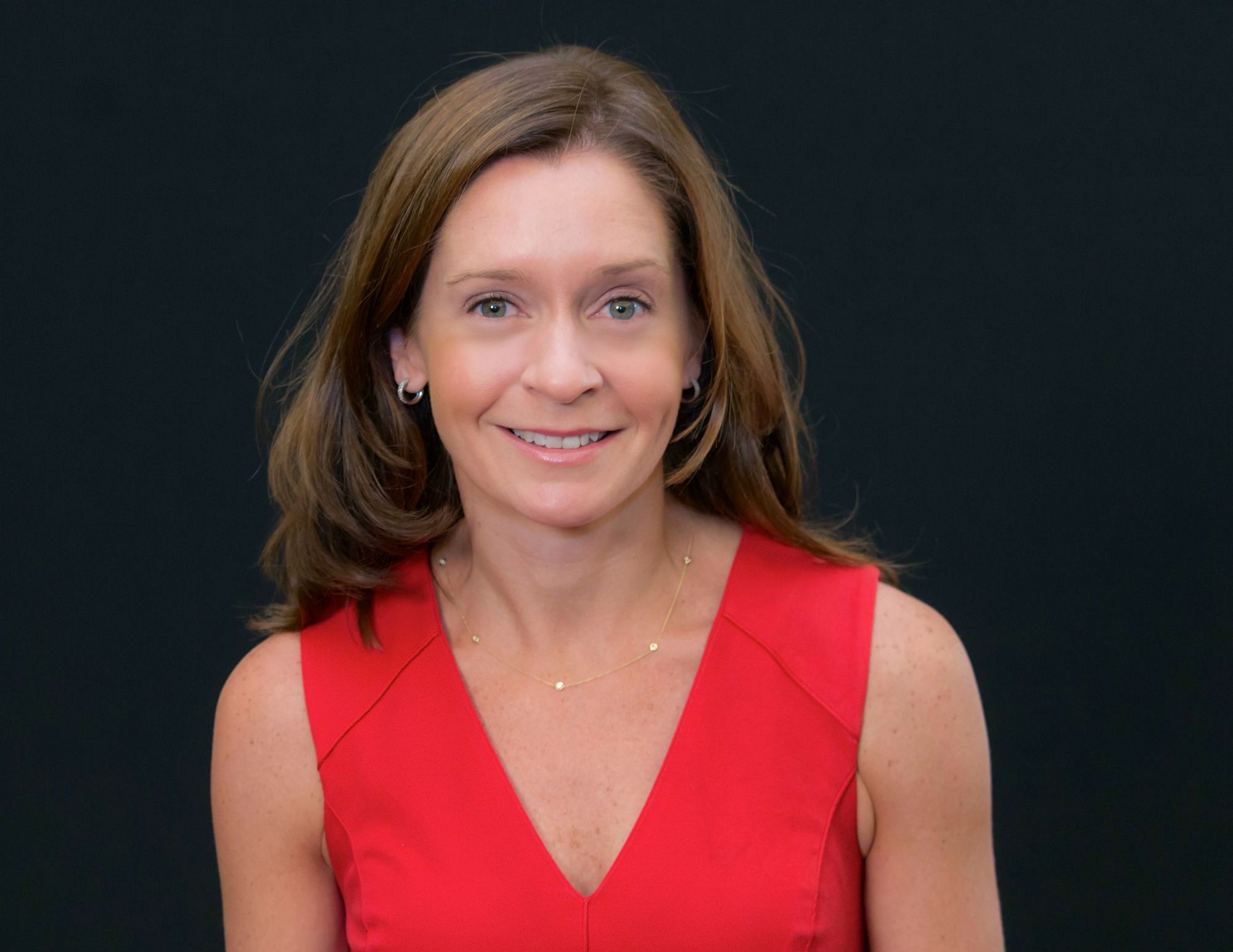 Deirdre Thomas headshot (1) (1) (1)