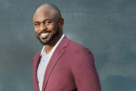 Wayne Brady set to host AMA's