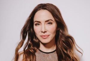 Whitney Cummings set as host of "Friends" game show