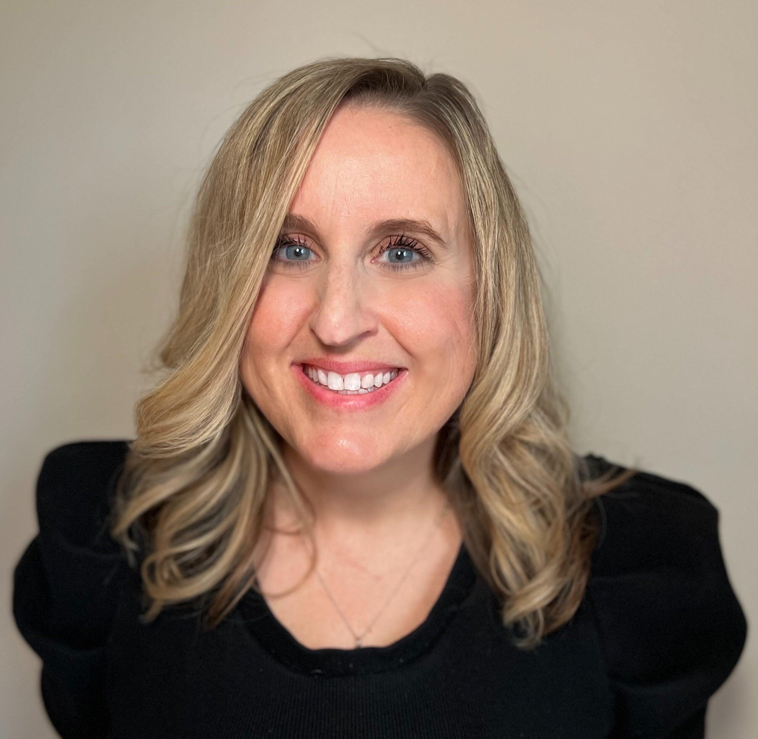 CAROLINE GIEGERICH BIO PIC NEW