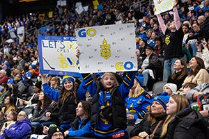 CREDIT PWHL – VAN at TOR Battle on Bay Street